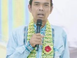 SAFARI DAKWAH USTADZ ABDUL SOMAD DI KUALA KAPUAS MENDAPAT SAMBUTAN LUAR BIASA DARI RIBUAN JAMA,AH