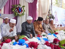 Safari Maulid Nabi Muhammad SAW  Tahun 1447 H/2025 H di Kecamatan Kahayan Kuala.  Wakil Bupati sampaikan sambutan.
