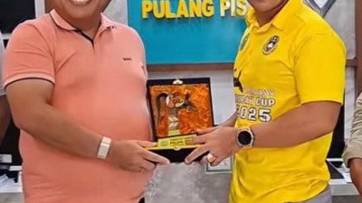 Bupati Pulang Pisau Ahmad Rifa,i lakukan koordinasi, konsultasi dan diskusi Percepatan Listrik Desa dengan GM PLN UID Kalselteng Iwan Sulistijono.